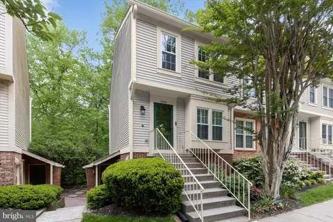 10525 Englishman Dr #178, Rockville, MD 20852