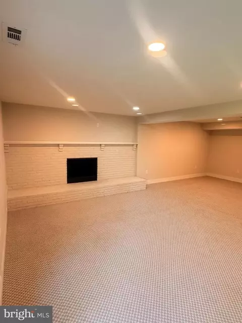 Living - 11716 Lovejoy St, Silver Spring, MD 20902 photo 1 of 2