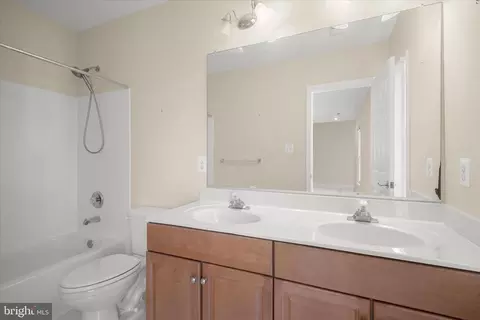 16907 Harbour Town Dr, Ashton, MD 20861 photo 42