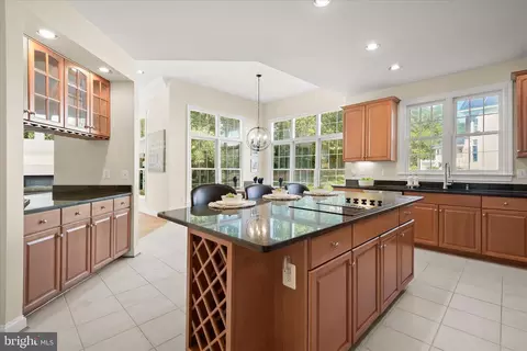 16907 Harbour Town Dr, Ashton, MD 20861 photo 23
