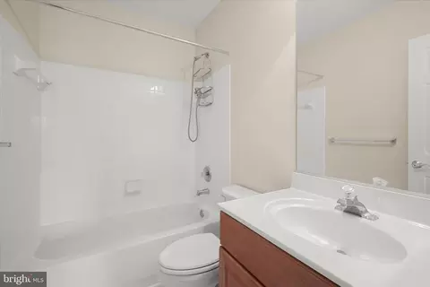 16907 Harbour Town Dr, Ashton, MD 20861 photo 47