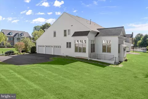 16907 Harbour Town Dr, Ashton, MD 20861 photo 60