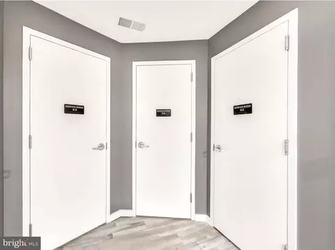 Entry Way - 700 Roeder Rd #105, Silver Spring, MD 20910 photo 4 of 5