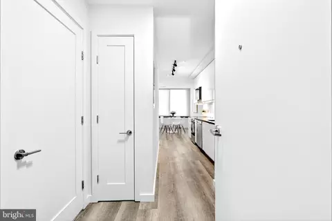 Entry Way - 700 Roeder Rd #105, Silver Spring, MD 20910 photo 2 of 5