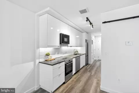 Entry Way - 700 Roeder Rd #105, Silver Spring, MD 20910 photo 1 of 5