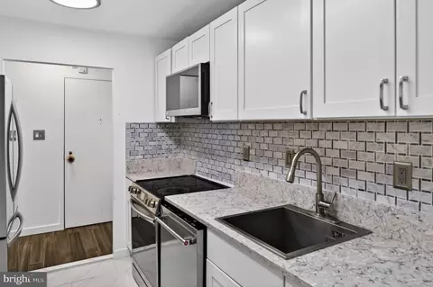 Kitchen - 9701 Fields Rd #200, Gaithersburg, MD 20878 photo 4 of 4