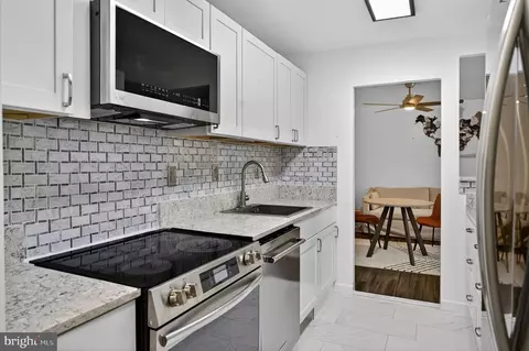 Kitchen - 9701 Fields Rd #200, Gaithersburg, MD 20878 photo 2 of 4