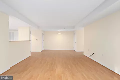Living - 7981 Eastern Ave #219, Silver Spring, MD 20910 photo 3 of 8