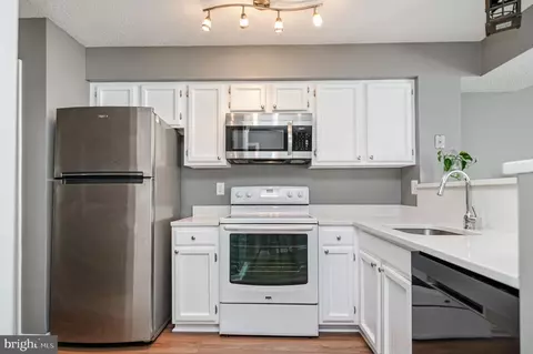 Kitchen - 1633 Carriage House Ter #D, Silver Spring, MD 20904 photo 2 of 3