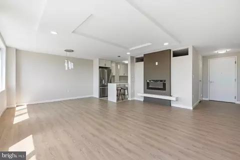 10201 Grosvenor Pl #1626, Rockville, MD 20852