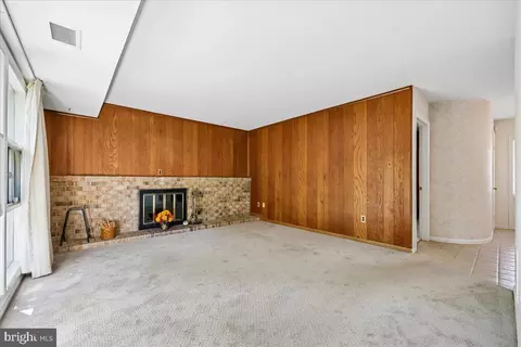 Living - 1421 Morningside Dr, Silver Spring, MD 20904 photo 2 of 7