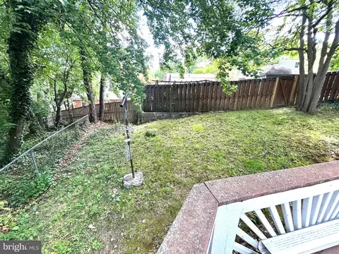 Exterior - 906 Dryden Ct, Silver Spring, MD 20901 photo 5 of 6