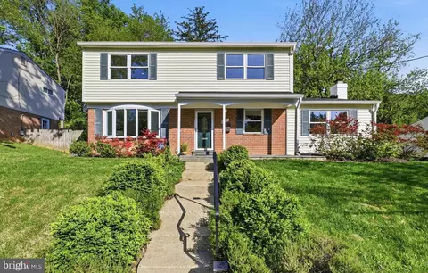 10809 Drumm Ave, Kensington, MD 20895