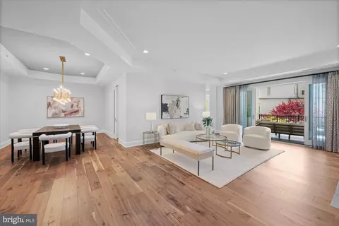 8121 River Rd #423, Bethesda, MD 20817