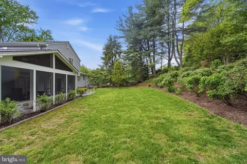 Exterior - 2304 Hidden Valley Ln, Silver Spring, MD 20904 photo 6 of 10