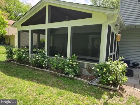 Exterior - 2304 Hidden Valley Ln, Silver Spring, MD 20904 photo 7 of 10
