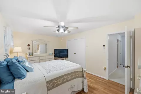 Bedroom - 2304 Hidden Valley Ln, Silver Spring, MD 20904 photo 7 of 8