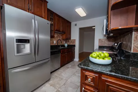 Kitchen - 15204 Aylesbury St, Silver Spring, MD 20905 photo 2 of 2