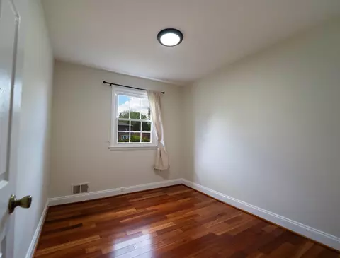 Bedroom - 15204 Aylesbury St, Silver Spring, MD 20905 photo 3 of 4