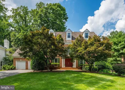 7016 Fawn Trail Ct, Bethesda, MD 20817