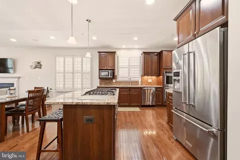 Kitchen - 1104 Sweetbay Pl, Silver Spring, MD 20906 photo 2 of 6