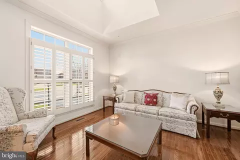 Living - 1104 Sweetbay Pl, Silver Spring, MD 20906 photo 1 of 2