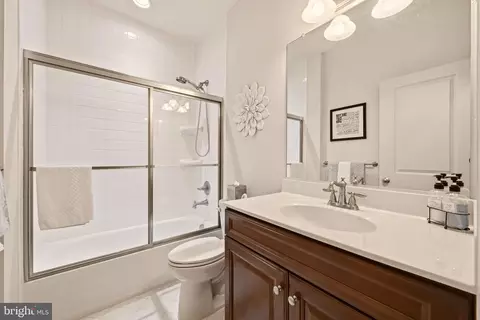 Bath - 1104 Sweetbay Pl, Silver Spring, MD 20906 photo 3 of 3