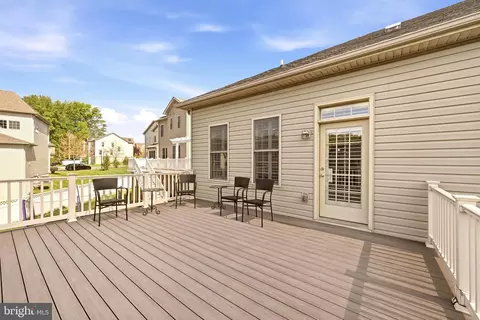 Exterior - 1104 Sweetbay Pl, Silver Spring, MD 20906 photo 4 of 9
