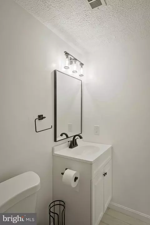 Bath - 11339 Baroque Rd, Silver Spring, MD 20901 photo 7 of 8