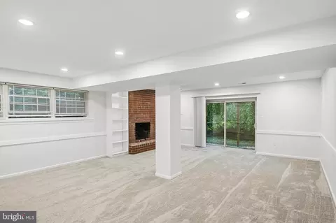 Living - 11339 Baroque Rd, Silver Spring, MD 20901 photo 4 of 6