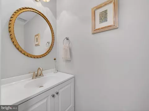 Bath - 14913 Habersham Cir, Silver Spring, MD 20906 photo 1 of 3
