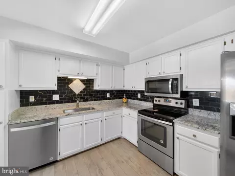 Kitchen - 14913 Habersham Cir, Silver Spring, MD 20906 photo 1 of 3