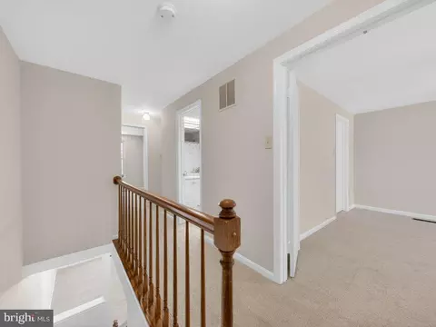 Entry Way - 14913 Habersham Cir, Silver Spring, MD 20906 photo 2 of 3