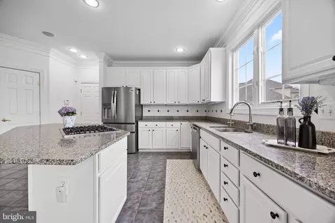Kitchen - 401 Calloway Ct, Ashton, MD 20861 photo 7 of 9