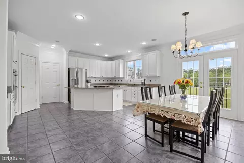 Kitchen - 401 Calloway Ct, Ashton, MD 20861 photo 9 of 9