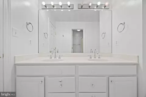 Bath - 401 Calloway Ct, Ashton, MD 20861 photo 9 of 13
