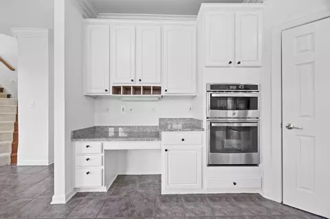 Kitchen - 401 Calloway Ct, Ashton, MD 20861 photo 8 of 9