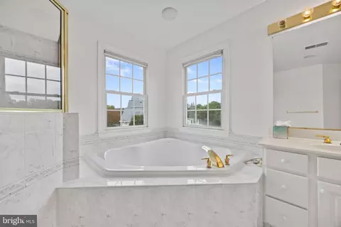 Bath - 401 Calloway Ct, Ashton, MD 20861 photo 4 of 13