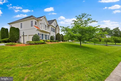 Exterior - 401 Calloway Ct, Ashton, MD 20861 photo 6 of 8