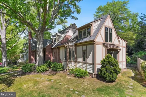 7605 Maple Ave, Chevy Chase, MD 20815