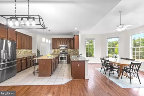 Kitchen - 15425 Conrad Spring Rd, Boyds, MD 20841 photo 2 of 4