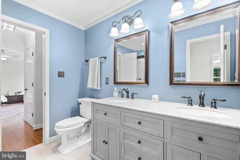 Bath - 15425 Conrad Spring Rd, Boyds, MD 20841 photo 4 of 6