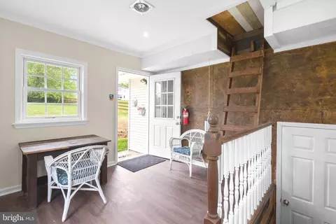 Entry Way - 15425 Conrad Spring Rd, Boyds, MD 20841 photo 6 of 6