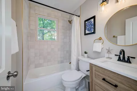 10613 S Dunmoor Dr S, Silver Spring, MD 20901 photo 26