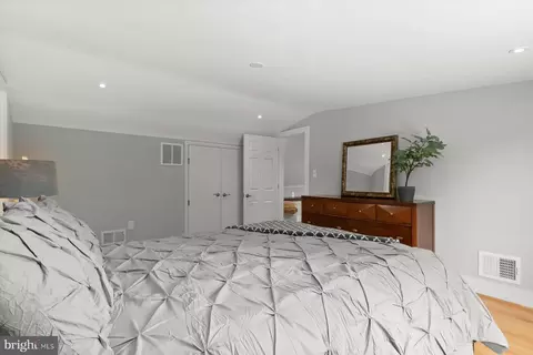 Bedroom - 513 Gilmoure Dr, Silver Spring, MD 20901 photo 7 of 10