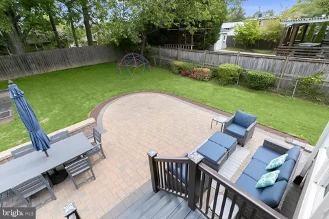 Exterior - 513 Gilmoure Dr, Silver Spring, MD 20901 photo 8 of 12