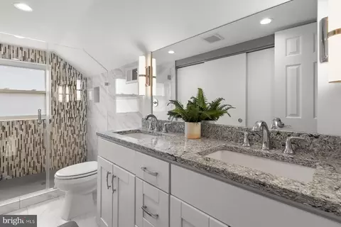 Bath - 513 Gilmoure Dr, Silver Spring, MD 20901 photo 3 of 7