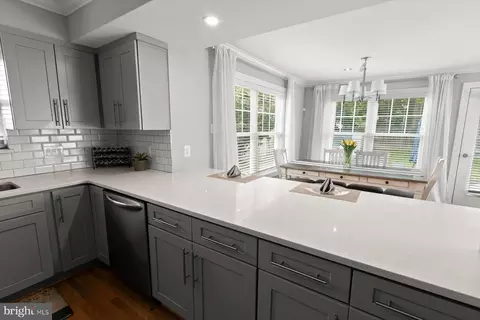 Kitchen - 513 Gilmoure Dr, Silver Spring, MD 20901 photo 4 of 5