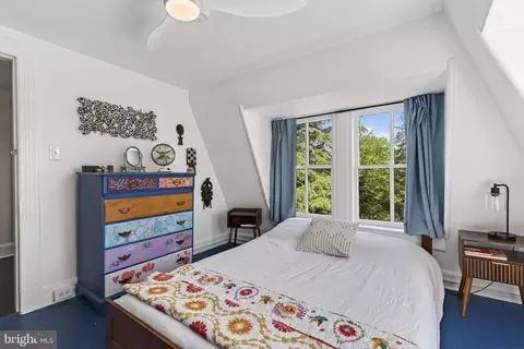 Bedroom - 1102 Edgevale Rd, Silver Spring, MD 20910 photo 4 of 9