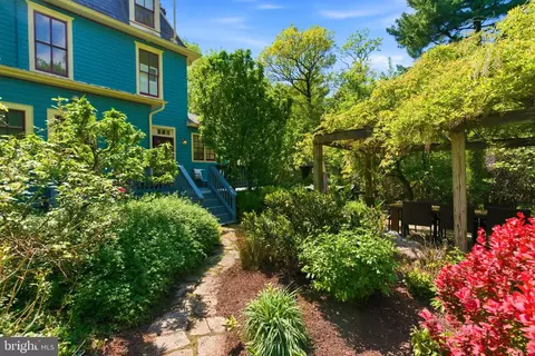 Exterior - 1102 Edgevale Rd, Silver Spring, MD 20910 photo 14 of 23